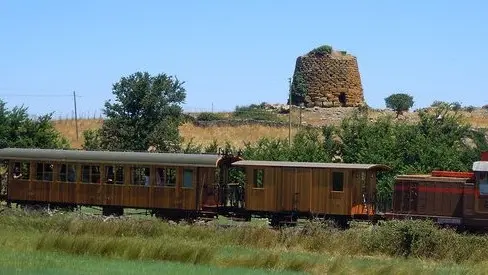 https://immagini.unionesarda.it/version/c:OGYzNWE5YmQtNGNmMC00:NTdhYTA4MWUtYzg2OS00/image.webp?f=16:9