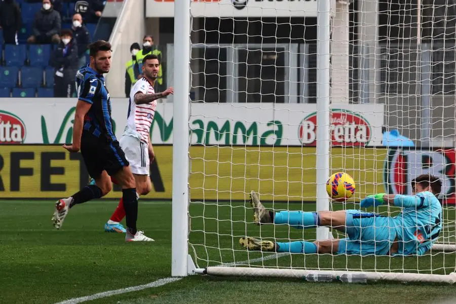 Il gol partita di Pereiro (Ansa-Magni)