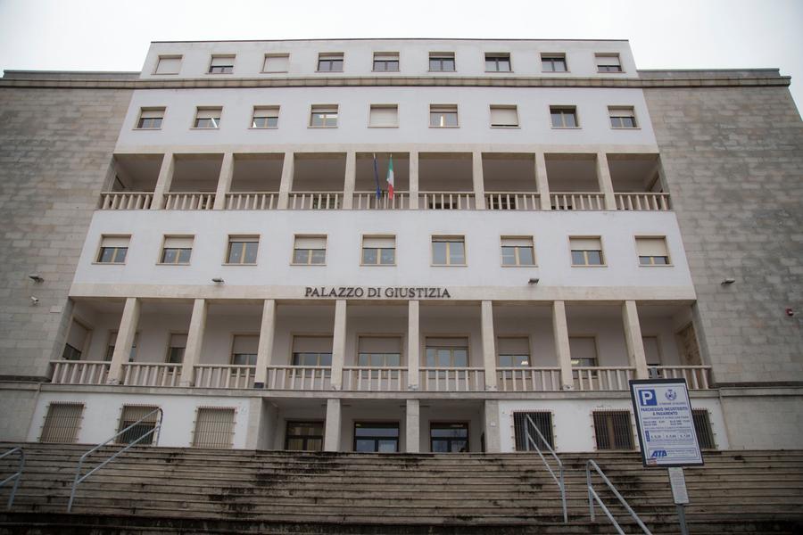 Il Palazzo di Giustizia di Nuoro (Archivio L'Unione Sarda)