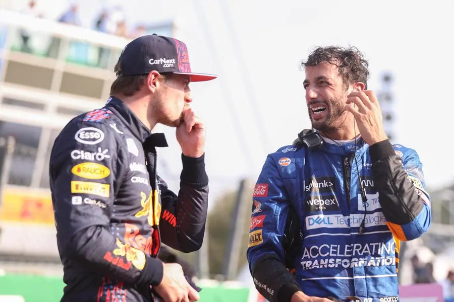 Verstappen e Ricciardo partiranno in prima fila (Ansa)