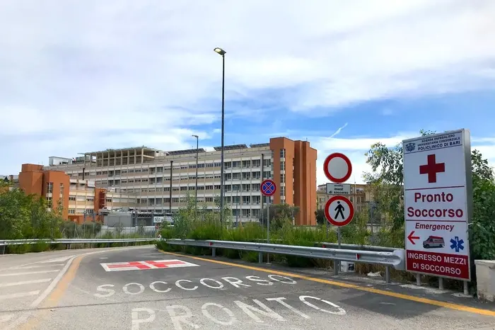 Ospedale, accesso pronto soccorso Policlinico Bari