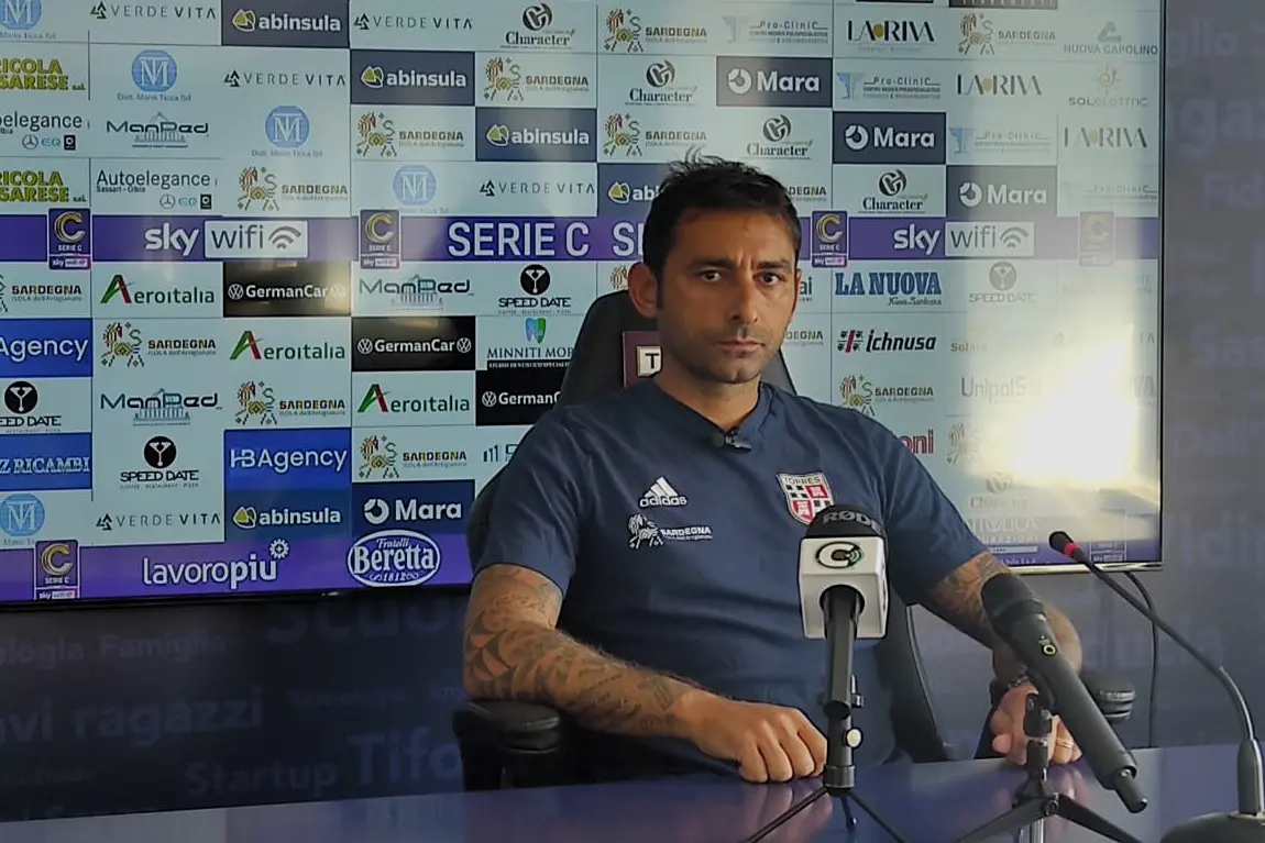 L'ex tecnico della Torres Michele pazienza ha firmato per il Foggia Il tecnico Michele Pazienza ha firmato per il Foggia (foto G. Marras)