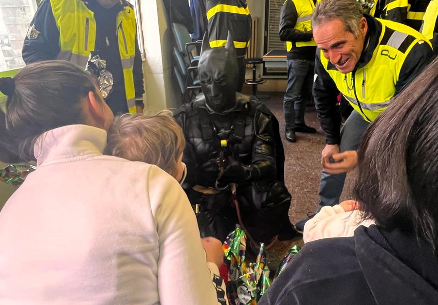 Sassari, in Pediatria e Neuropsichiatria supereroi con le uova di Pasqua