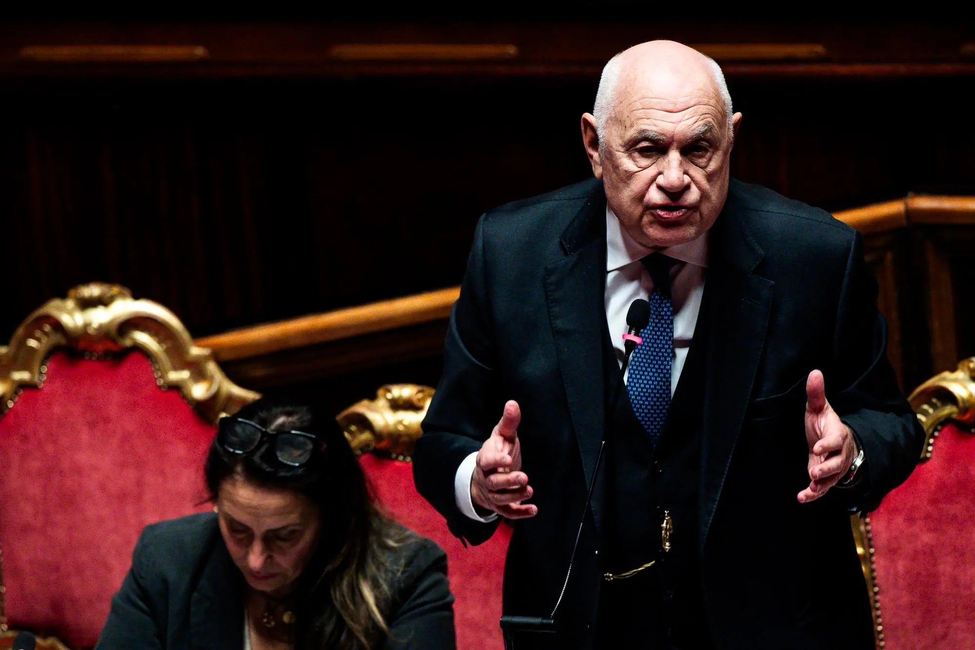 Il ministro della Giustizia Carlo Nordio in aula al Senato durante lÃ?interrogazione a risposta immediata del Question Time, Roma, 16 gennaio 2025. ANSA/ANGELO CARCONI