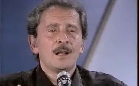 Ha scritto oltre 230 canzoni