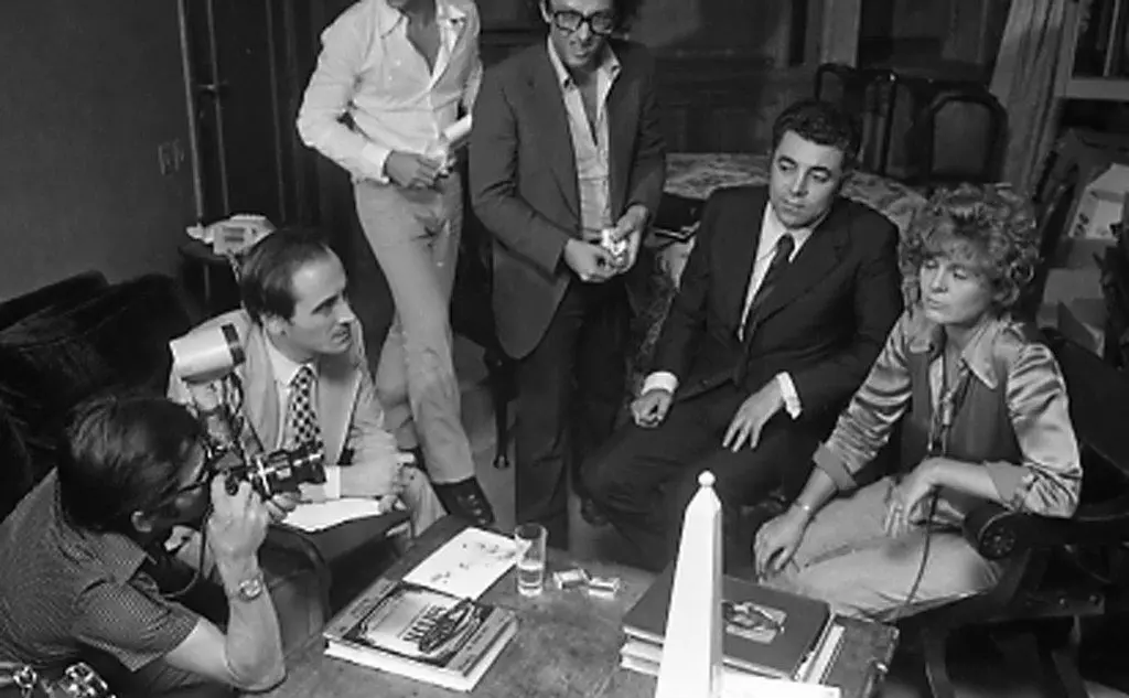 La conferenza stampa della madre, Gail Getty