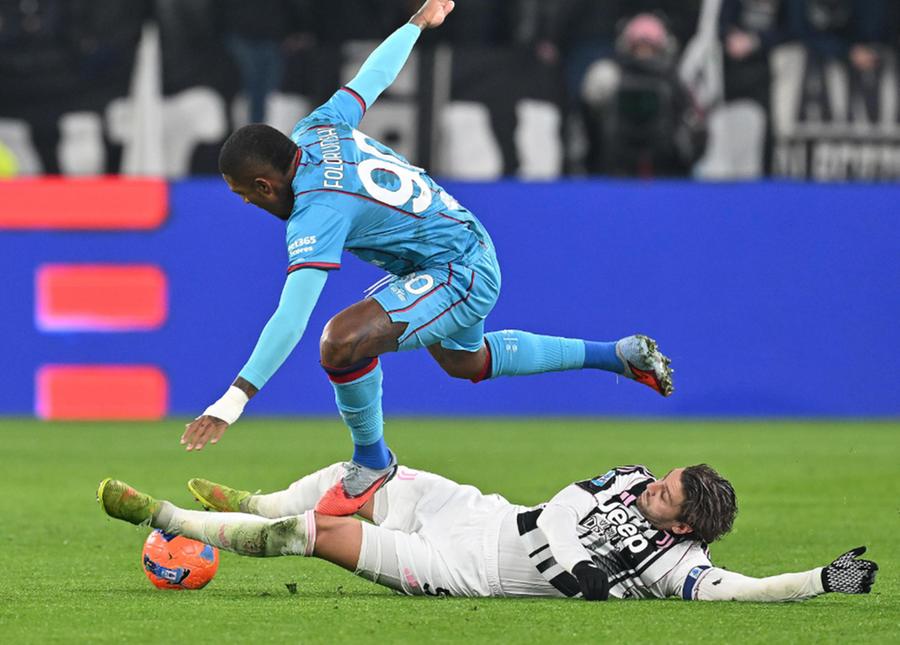 Juventus-Cagliari 2-1 al 45': nel recupero il vantaggio di Yıldız