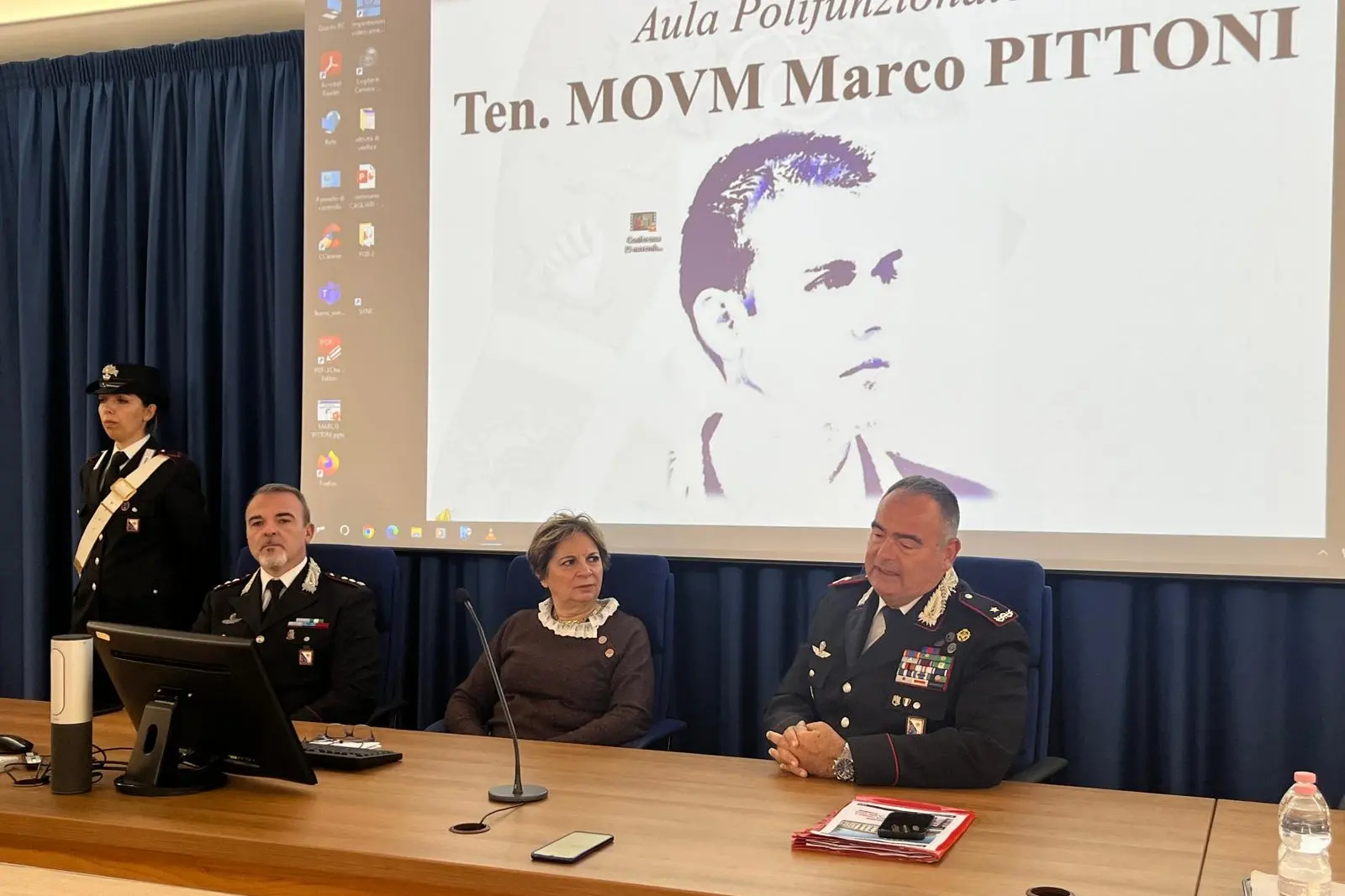 La conferenza stampa (foto L'Unione Sarda)