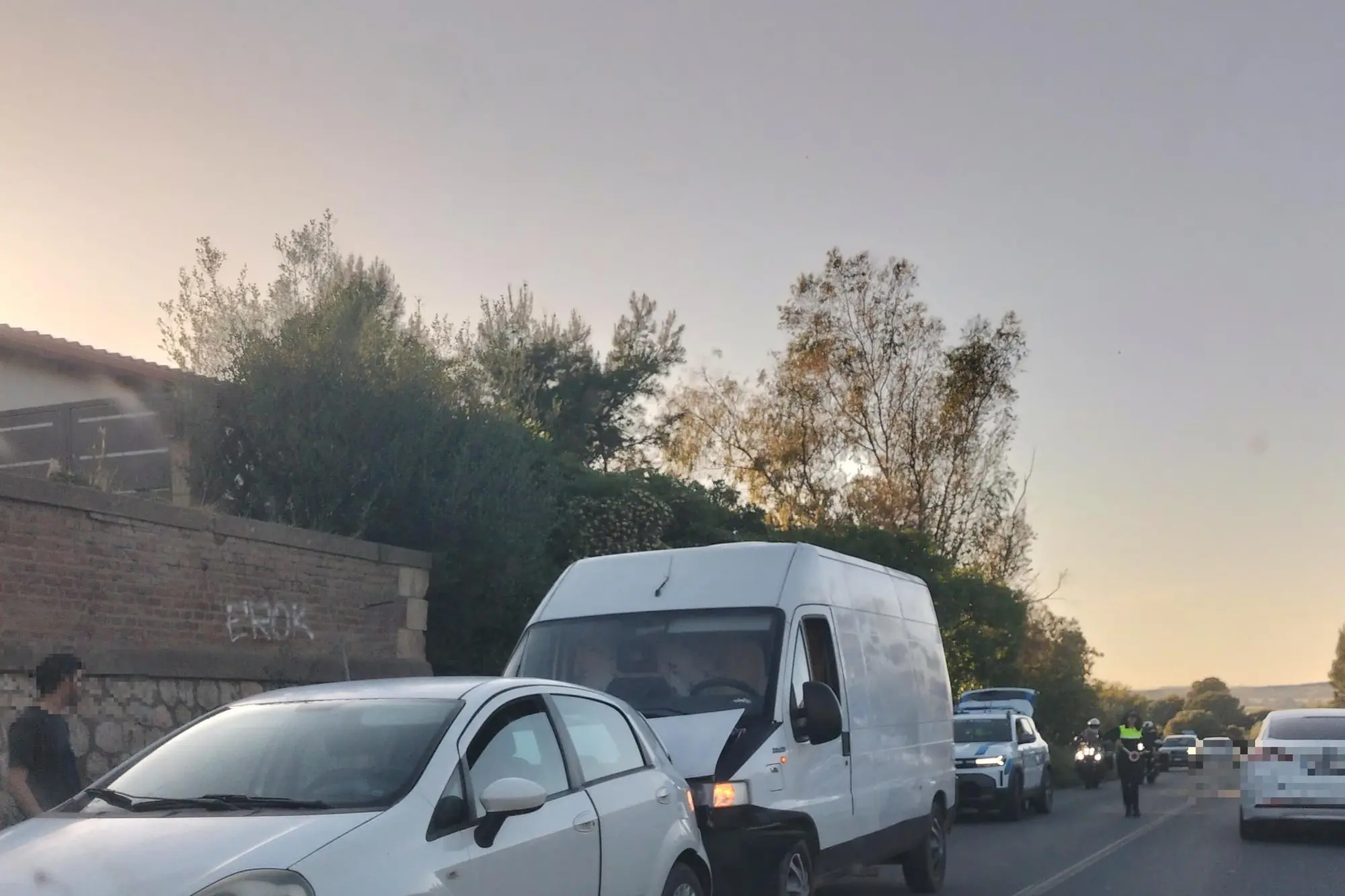 Due dei veicoli coinvolti nell'incidente. (a.s.)