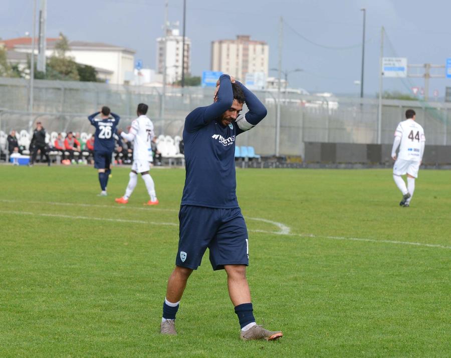 L’Olbia ancora nel caos: via il dt Ninni Corda