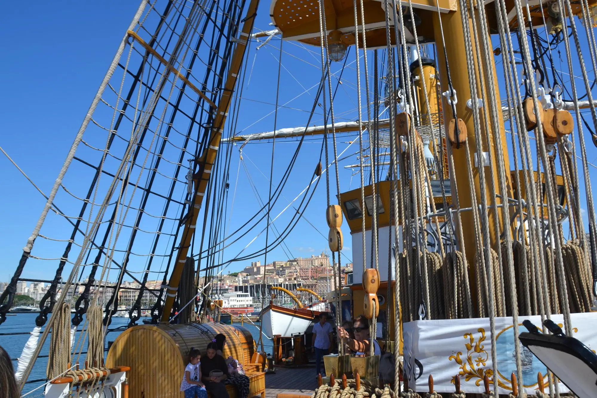 La Nave Vespucci, al molo Ichnusa al suo rientro in Italia dopo il Tour in nord America. Cagliari, 13 settembre 2026. ANSA/FABRIZIO FOIS