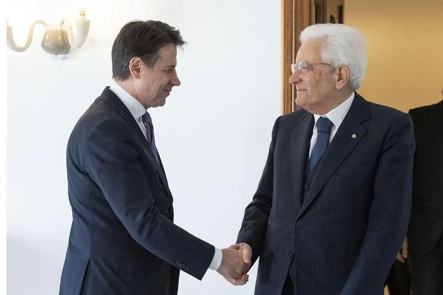 Giuseppe Conte e Sergio Mattarella (Ansa - Presidenza della Repubblica)