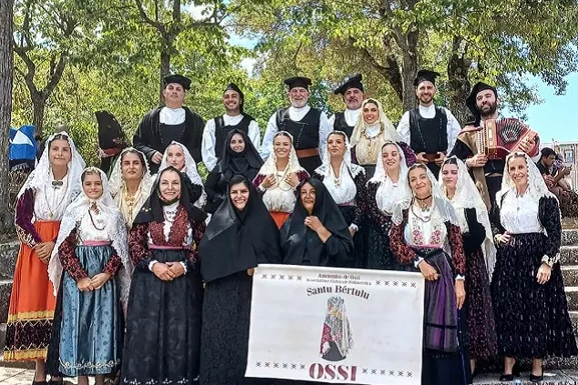 Il gruppo folk "Santu Bertulu" di Ossi (foto concessa)
