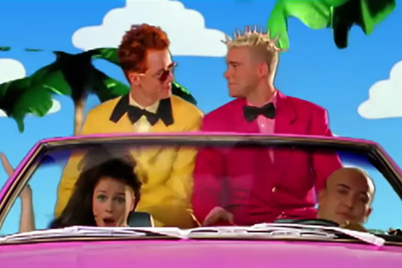 Gli Aqua nel videoclip di "Barbie Girl" (frame da YouTube)