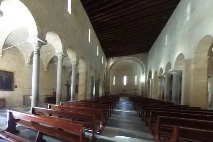 Gli interni della basilica in 3D
