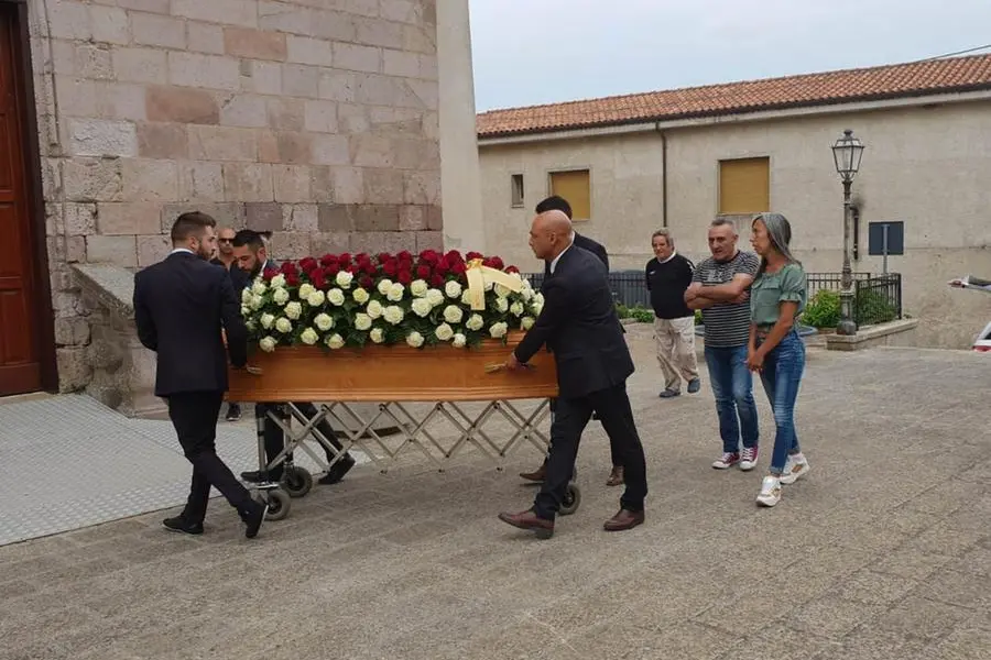 Il funerale di Roberto Vinci (Archivio L'Unione Sarda)