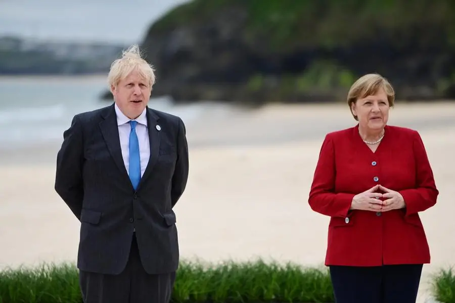 Boris Johnson e Angela Merkel