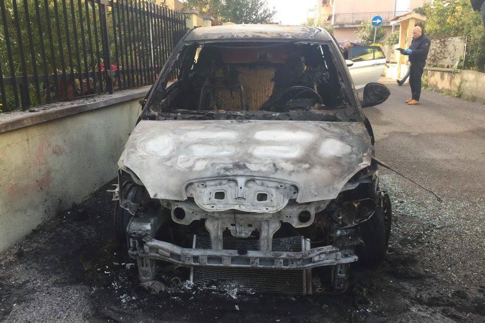 Incendiata a Oristano l'auto di una giornalista