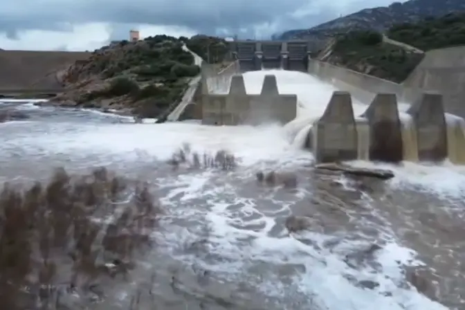 La diga di Maccheronis (frame da video)