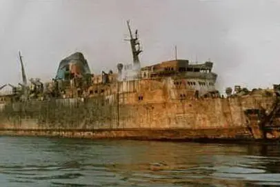 Il traghetto Moby Prince (archivio L'Unione Sarda)