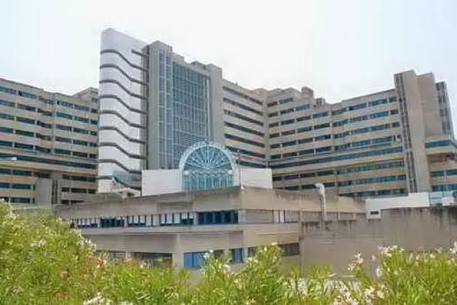 L'ospedale Brotzu di Cagliari (archivio L'Unione Sarda)