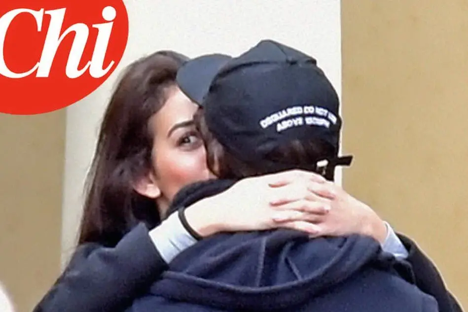 Il bacio tra Cristiano Ronaldo e la nuova fiamma
