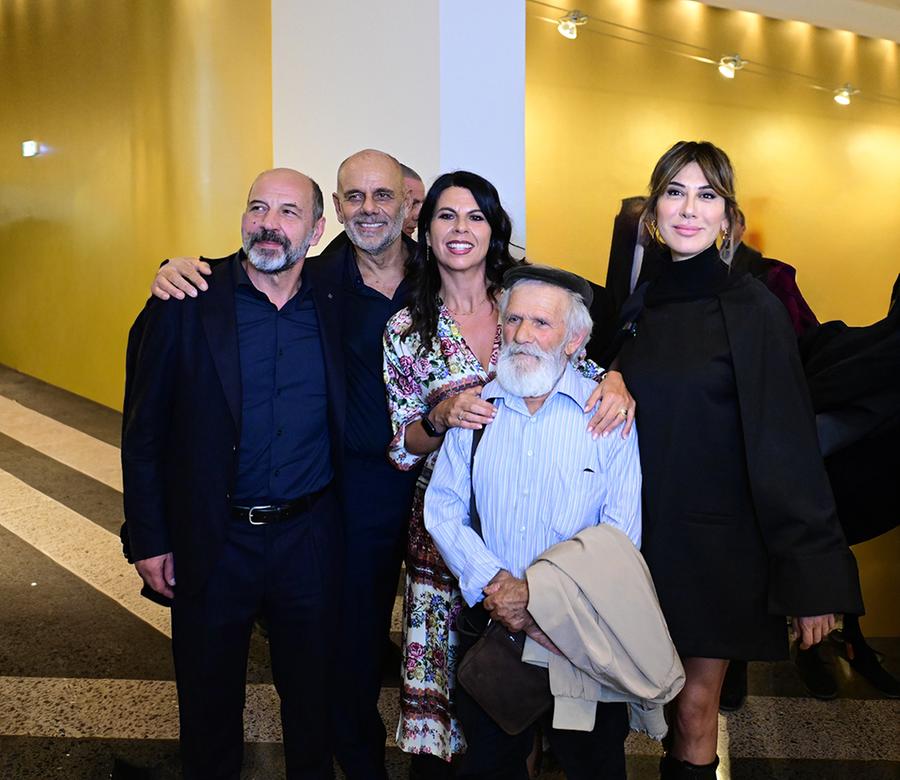 «È impossibile non amare una terra come la Sardegna»
