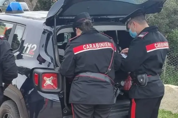 (foto carabinieri)