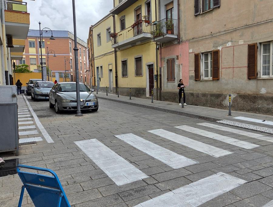 Parcheggi spariti, negozianti furiosi