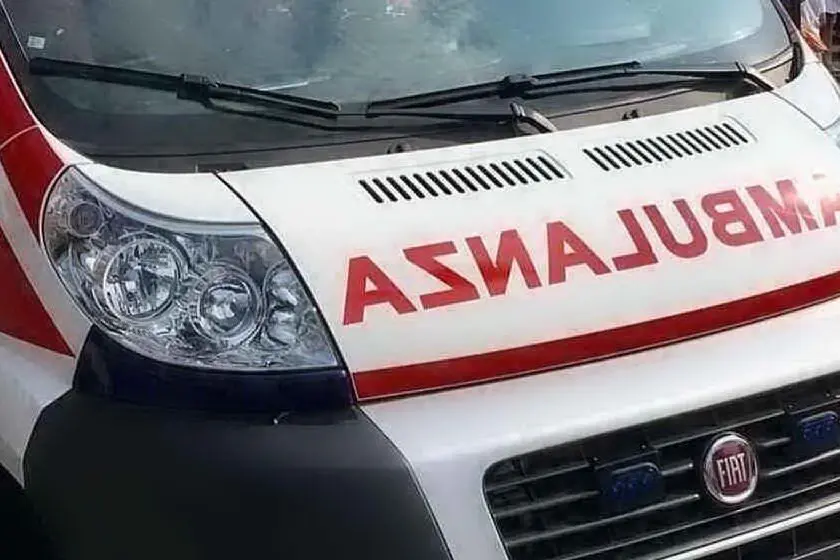 Un'ambulanza (Archivio L'Unione Sarda)