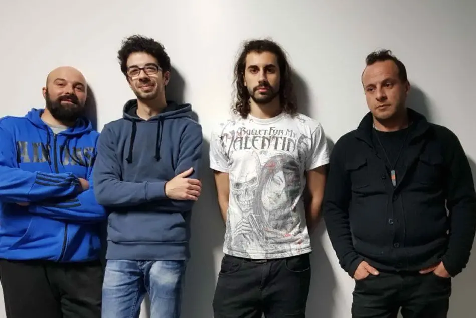 The Sonora: da sinistra Samuele Tocco, batteria, Stefano Piu, chitarra, Michael Guarino, basso e Max Maxia, voce e chitarra