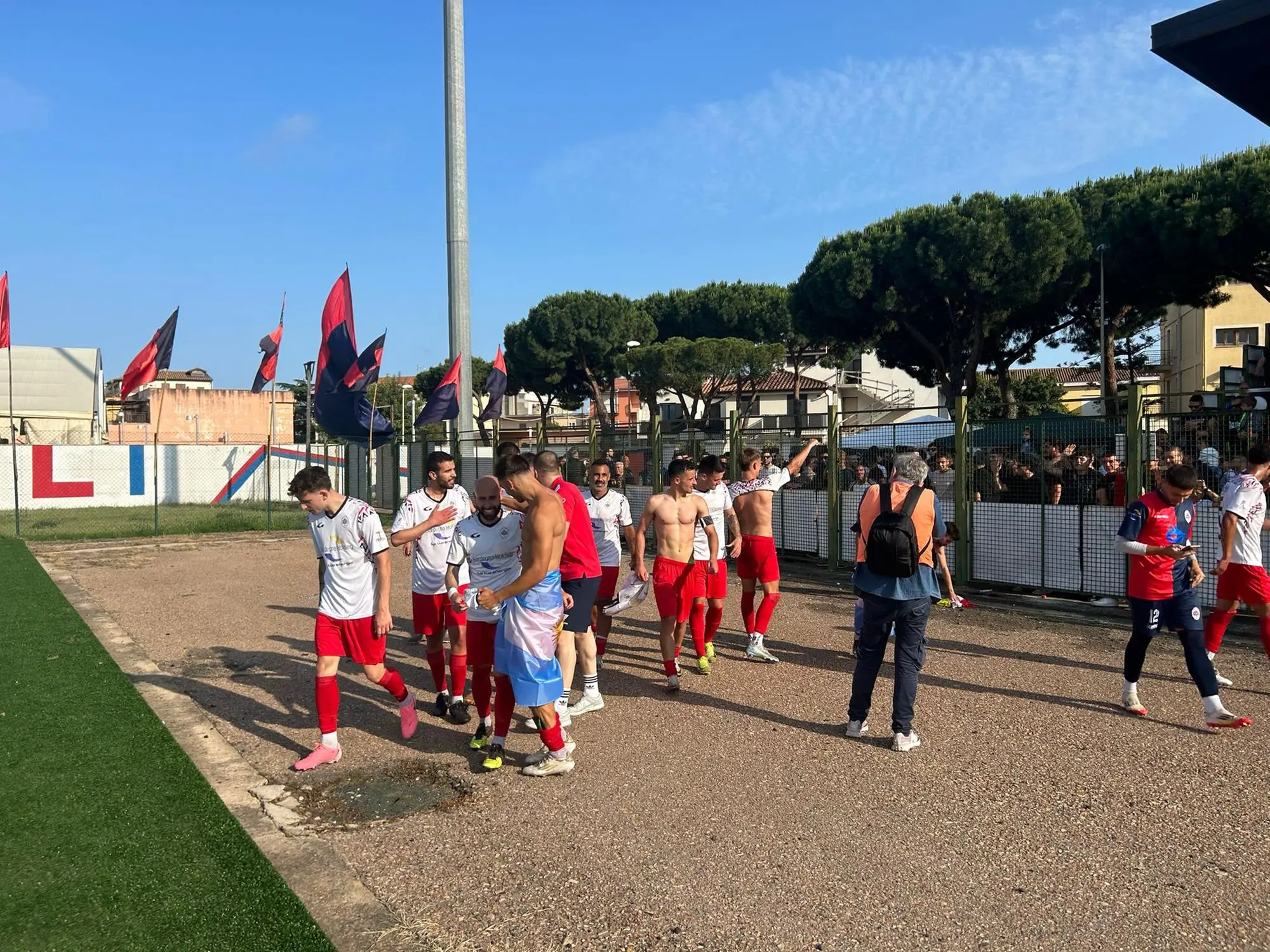 I giocatori del Tortolì al termine della finale playoff di Promozione contro il Sant'Elena (foto Secci)