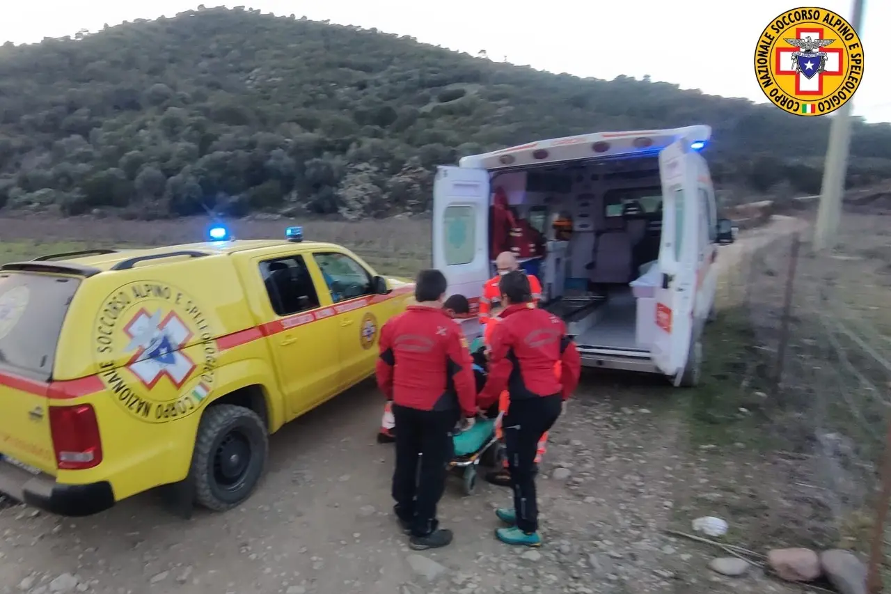 I soccorsi (foto Corpo Nazionale Soccorso Alpino e Speleologico)