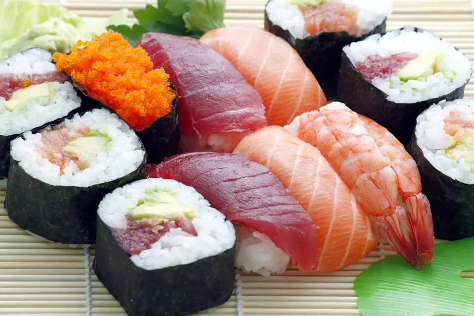 Sushi (foto simbolo da archivio)