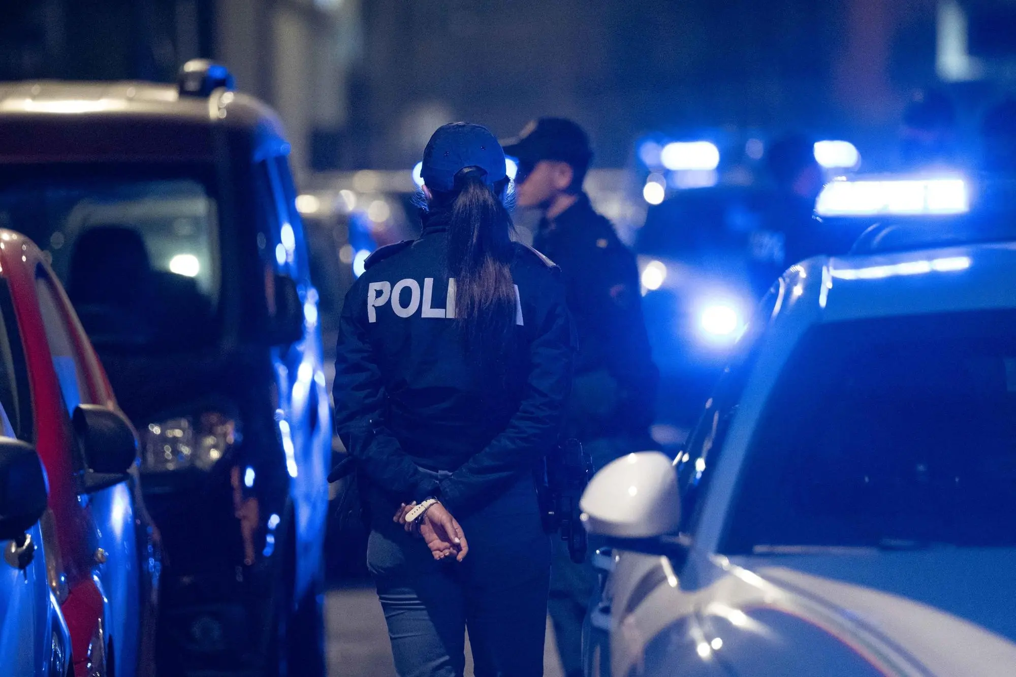 Polizia di stato e scientifica a Milano (Foto simbolo - Ansa)