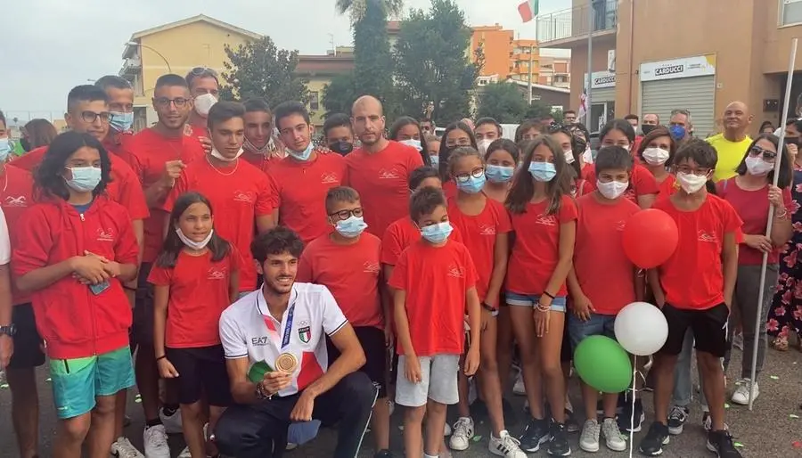 La festa per Stefano Oppo al rientro a casa