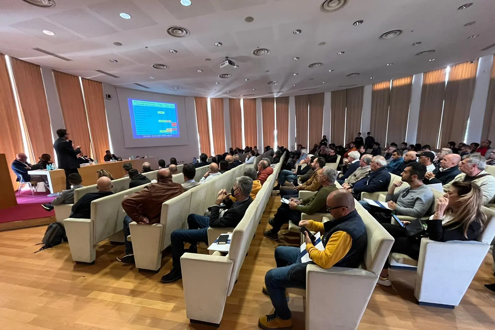 Il convegno Spresal a Olbia (foto Busia)
