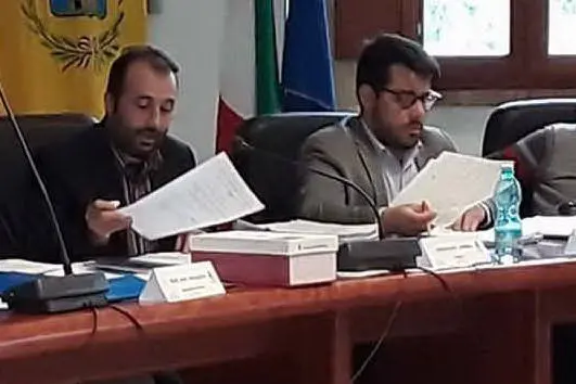 Il sindaco di Marrubiu Andrea Santucciu e il suo vice Luca Corrias
