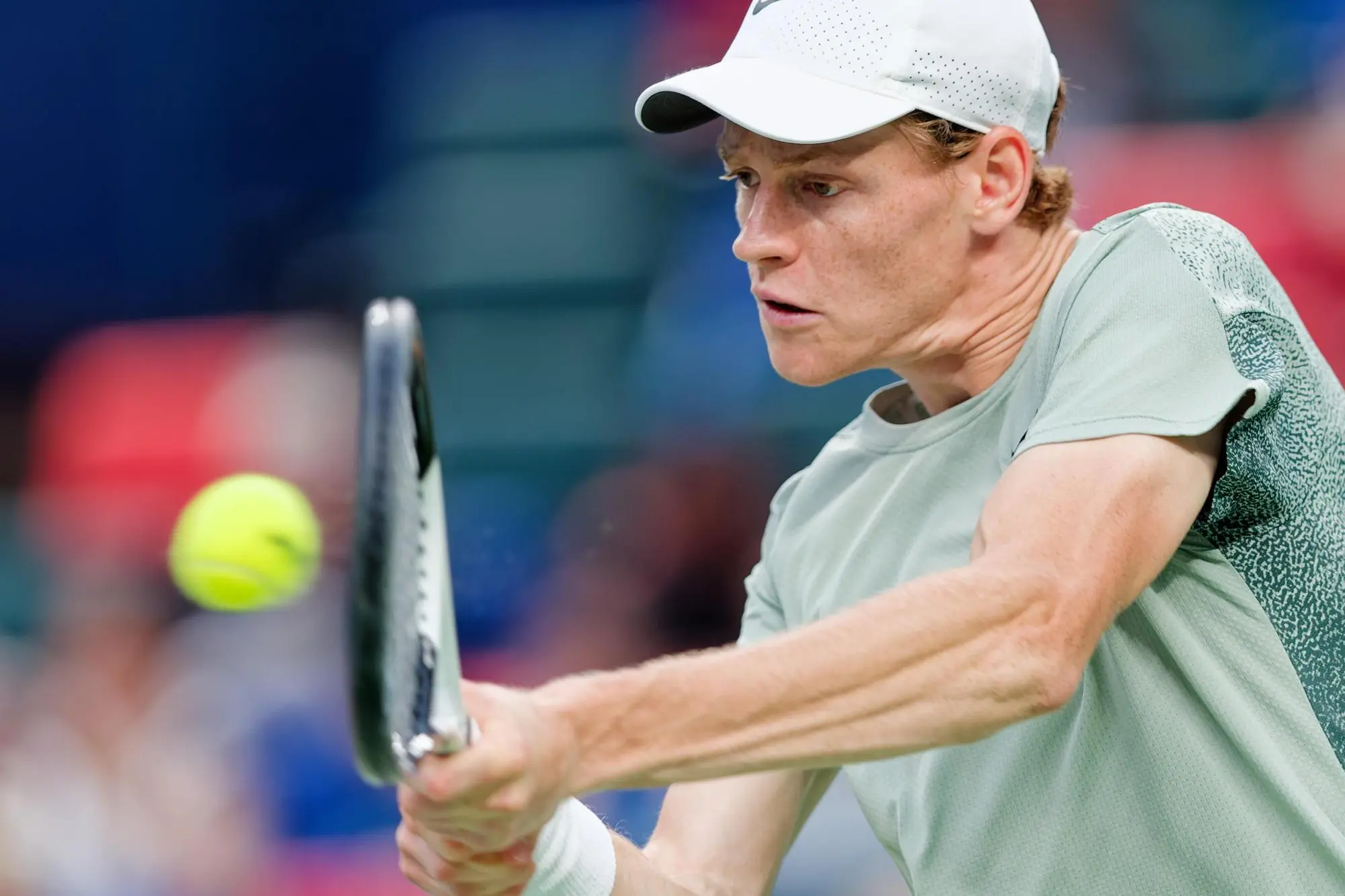 epa11655707 Jannik Sinner of Italy in action during his Men's Singles semi-finals match against Tomas Machac of Czechia at the Shanghai Masters tennis tournament in Shanghai, China, 12 October 2024. EPA/ALEX PLAVEVSKI