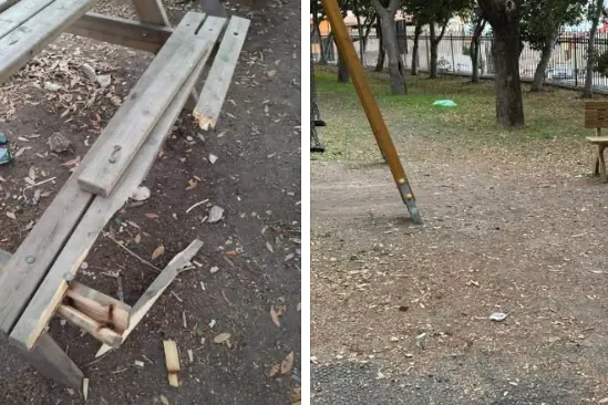 Le panchine e le attrezzature danneggiate nel giardino di Ittiri (foto concessa)