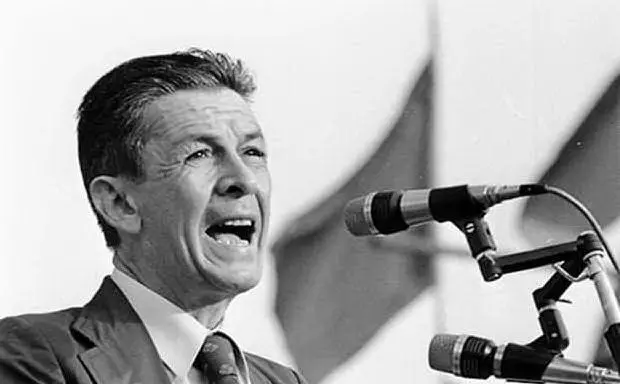#AccaddeOggi: 11 giugno 1984, muore Enrico Berlinguer