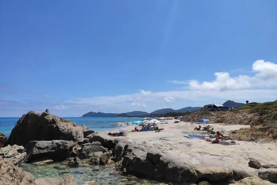 Lo scoglio di Peppino a Costa Rei (Foto Andrea Serreli)