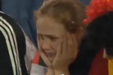 La delusione di una tifosa tedesca, immagine simbolo di quella partita