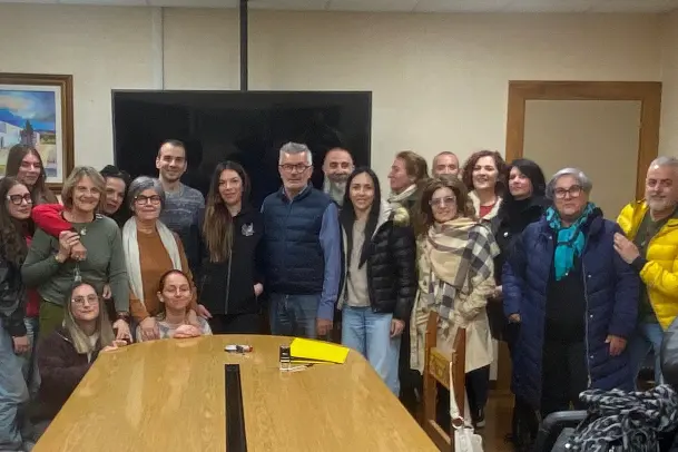 La firma dell'accordo Comune-associazioni a Sennori (foto concessa)