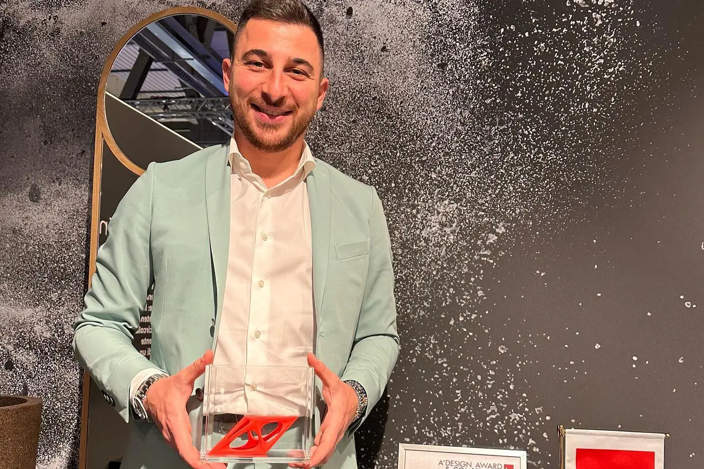 Matteo Congiu premiato a Milano (foto concessa)