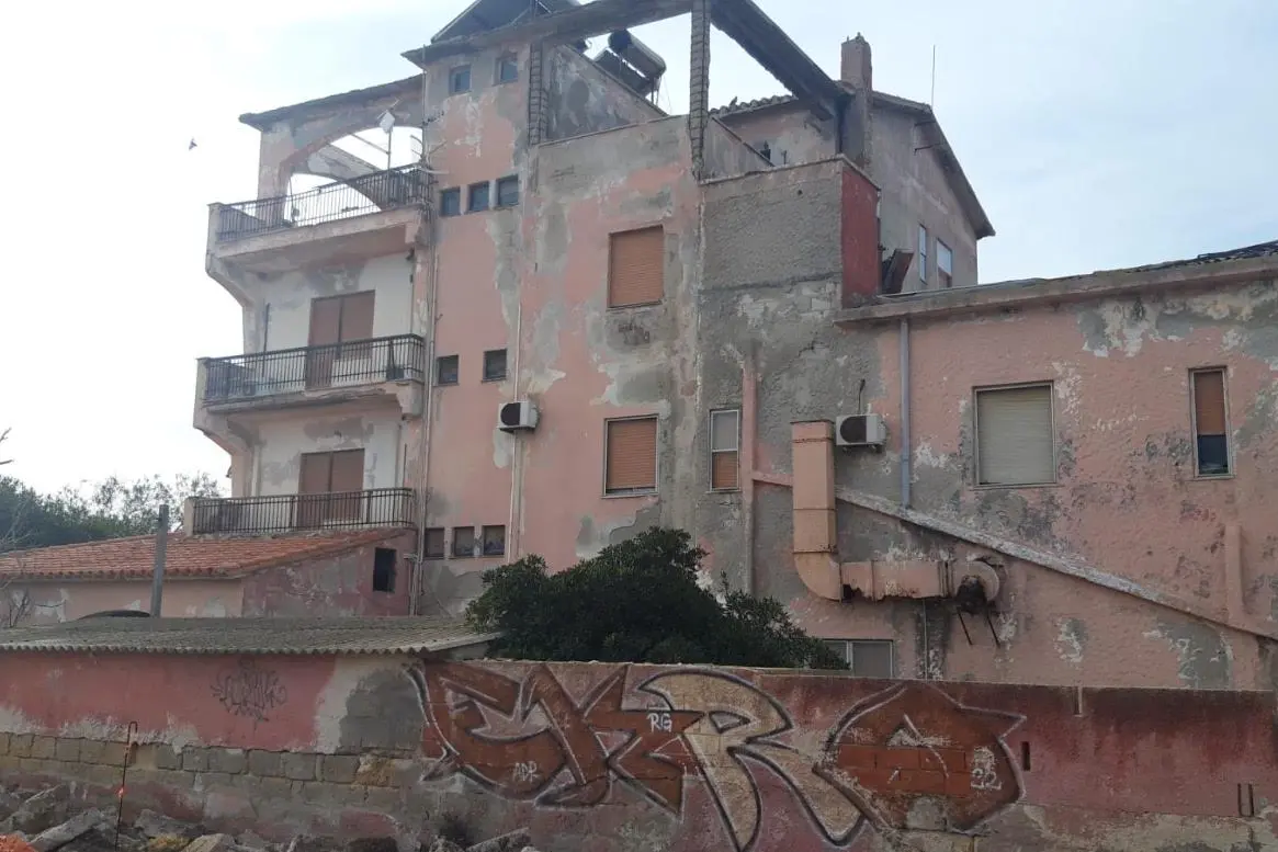San Vero Milis, una mozione per il recupero dell’ex struttura alberghiera di Su Pallosu La struttura (foto concessa)