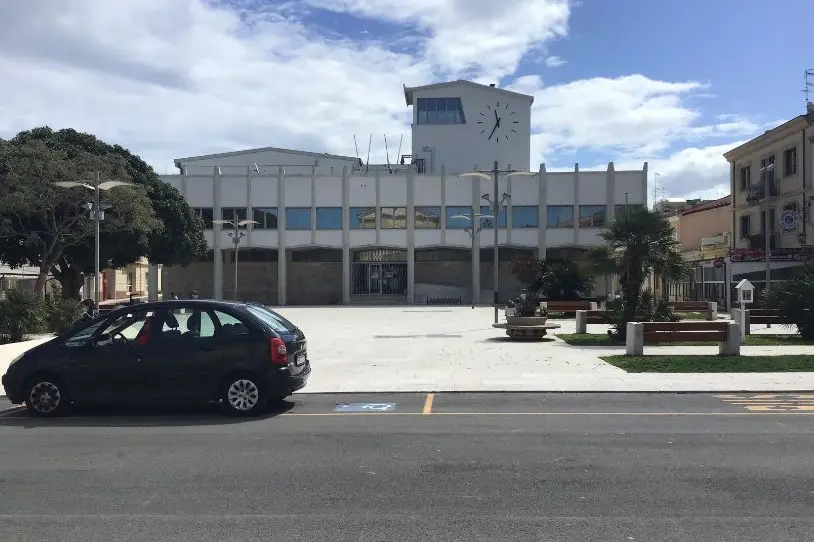 Il municipio di Porto Torres (L'Unione Sarda - Pala)