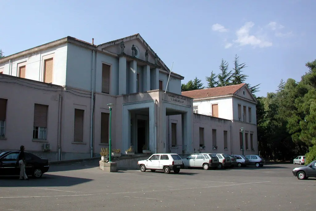 L'ospedale Zonchello di Nuoro, da cui arrivano le storie raccontate nel libro