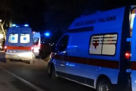 Ambulanza (foto Ansa)