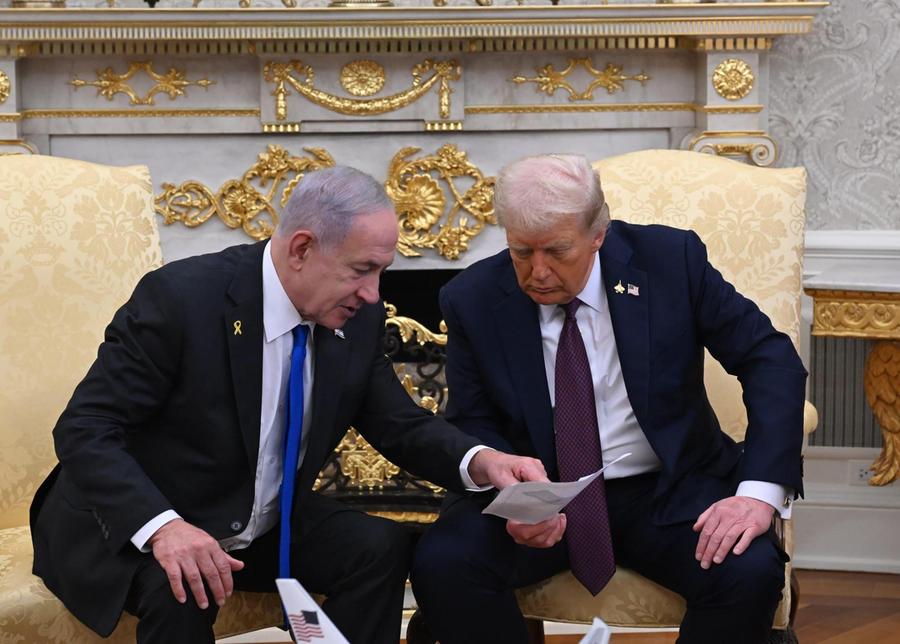 Trump frena Netanyahu: «Negoziati con il Libano». Il presidente Usa: «Pessima gestione a Hormuz, non è il nostro accordo»